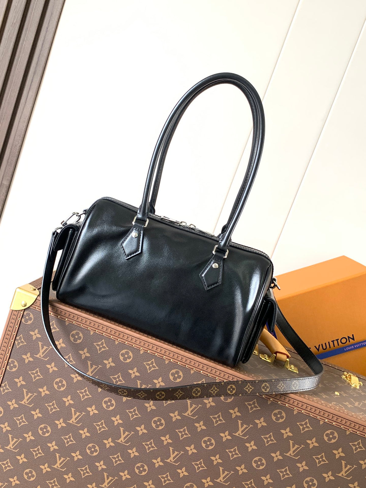 Top-tier Authentic-Grade Quality handbag Size: 17 x 12 x 28 cm