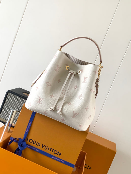 Top-tier Authentic-Grade Quality handbag  Size: 26 x 17.5 x 26 cm
