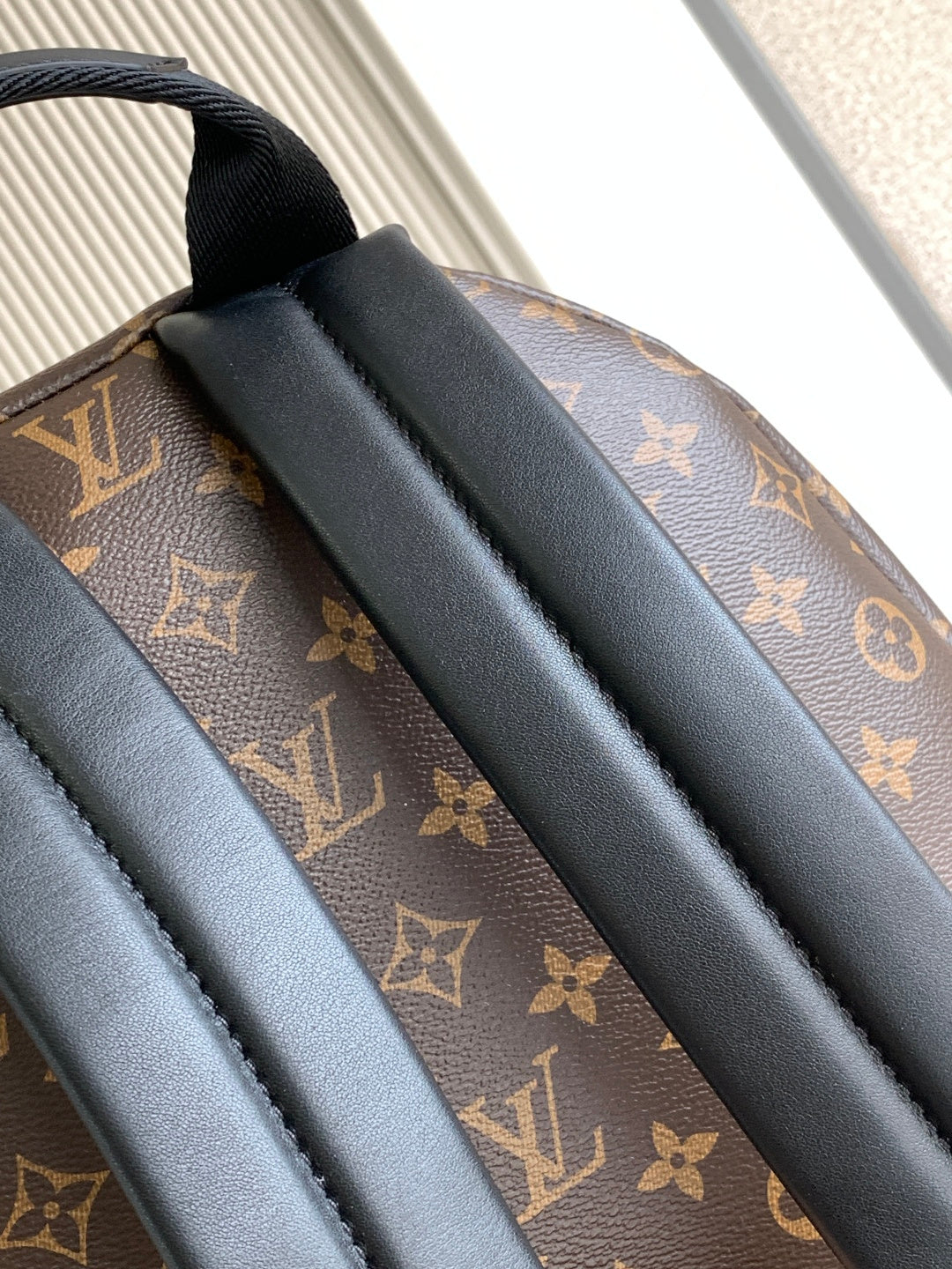 Top-tier Authentic-Grade Quality Brown handbag Size: 𝟐𝟗.𝟎 𝐱 𝟑𝟖.𝟎 𝐱 𝟐𝟎.𝟎 cm