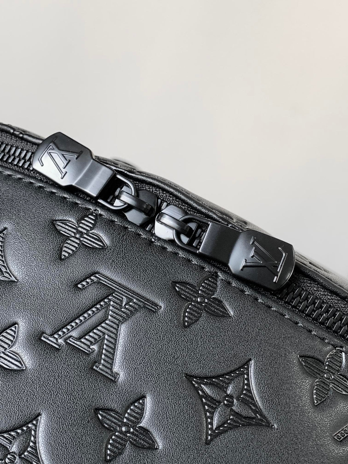 Top-tier Authentic-Grade Quality handbag Size: 33.0 x 41.0 x 18.0cm