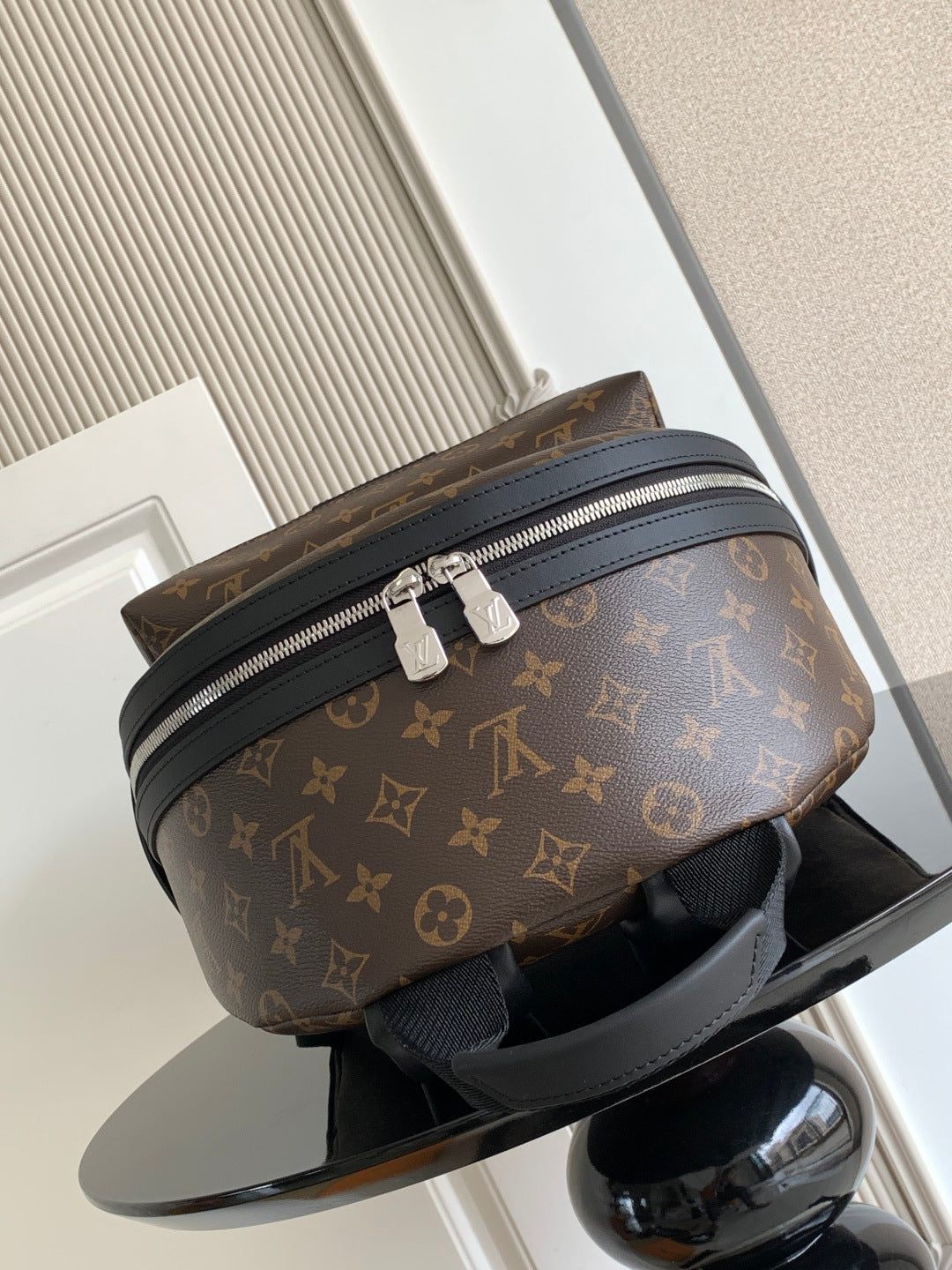 Top-tier Authentic-Grade Quality Brown handbag Size: 𝟐𝟗.𝟎 𝐱 𝟑𝟖.𝟎 𝐱 𝟐𝟎.𝟎 cm