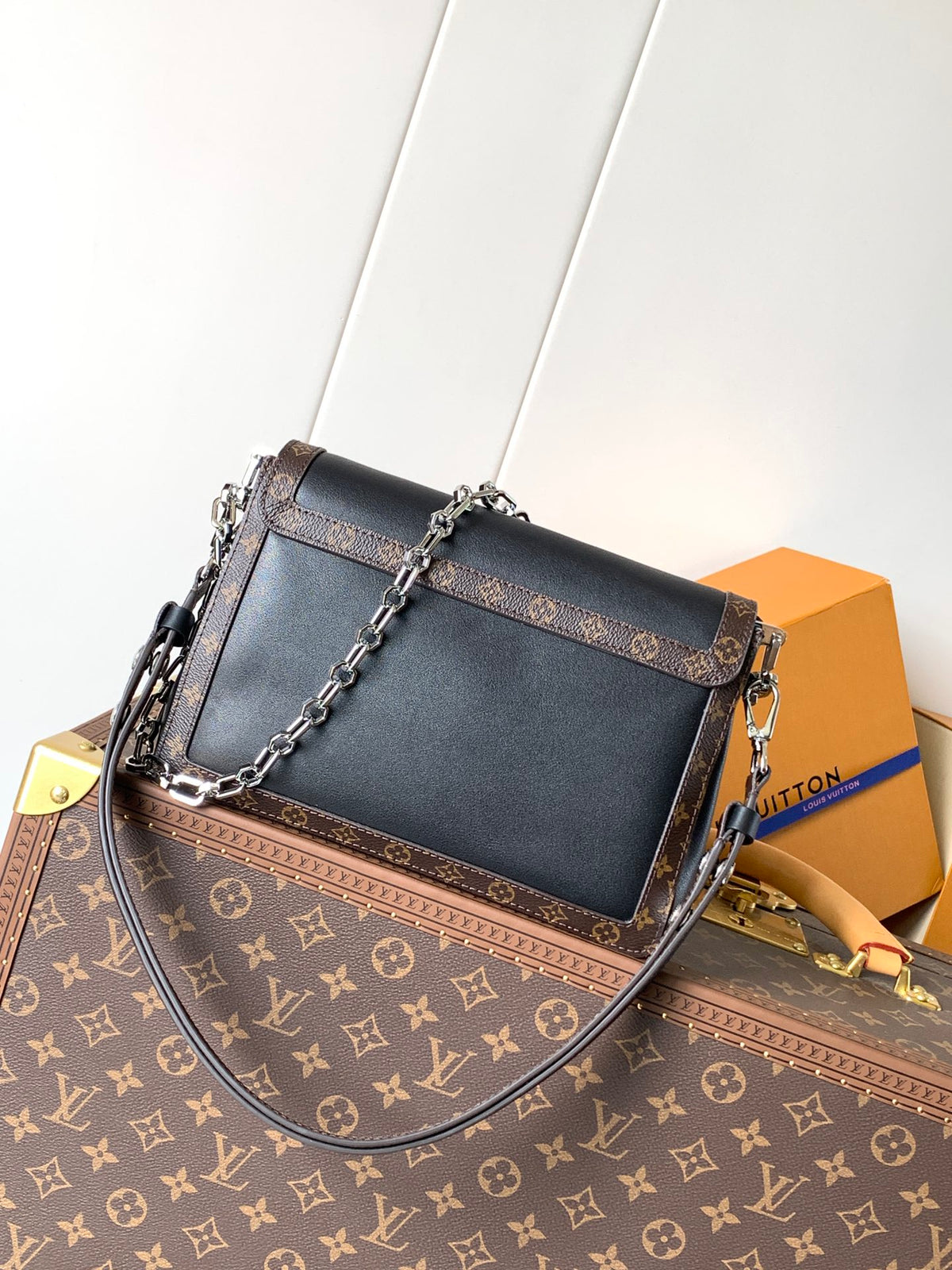 Top-tier Authentic-Grade Quality handbag Size: 17 x 9 x 24 cm