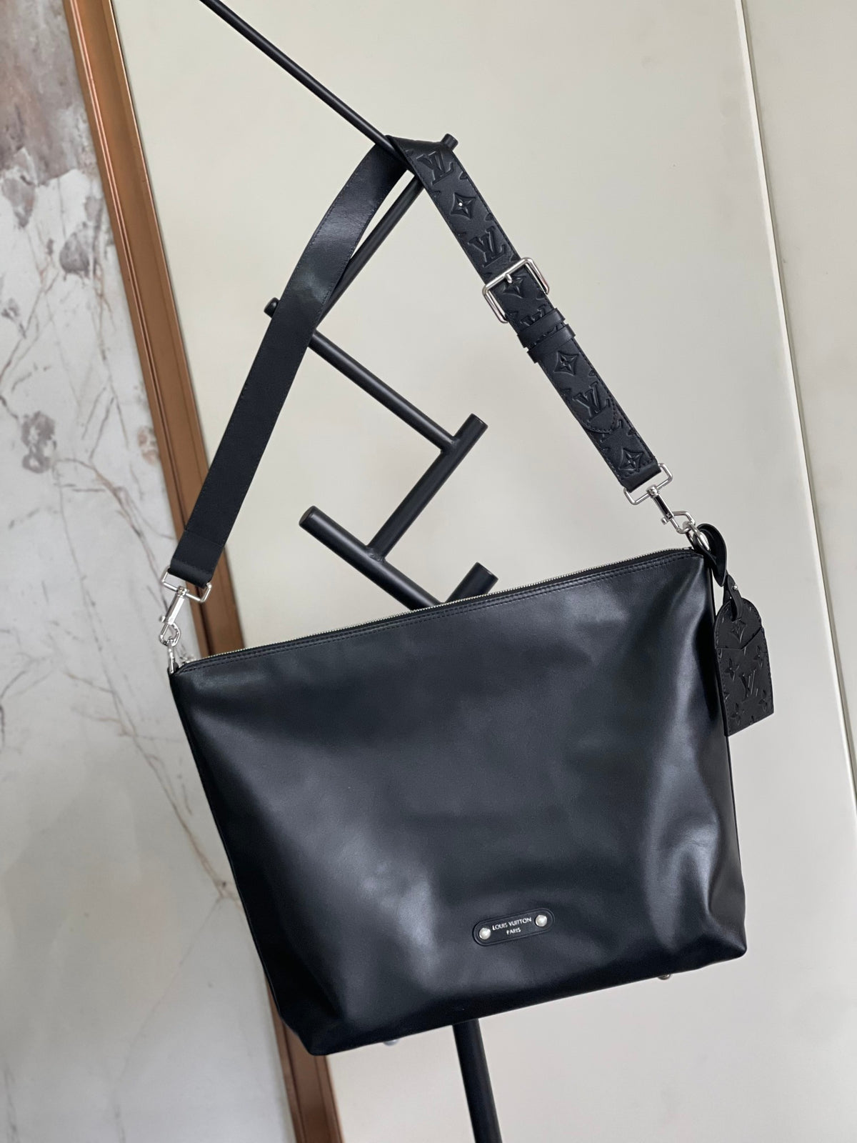 Top-tier Authentic-Grade Quality handbag Size: 48 x 36 x 12 cm