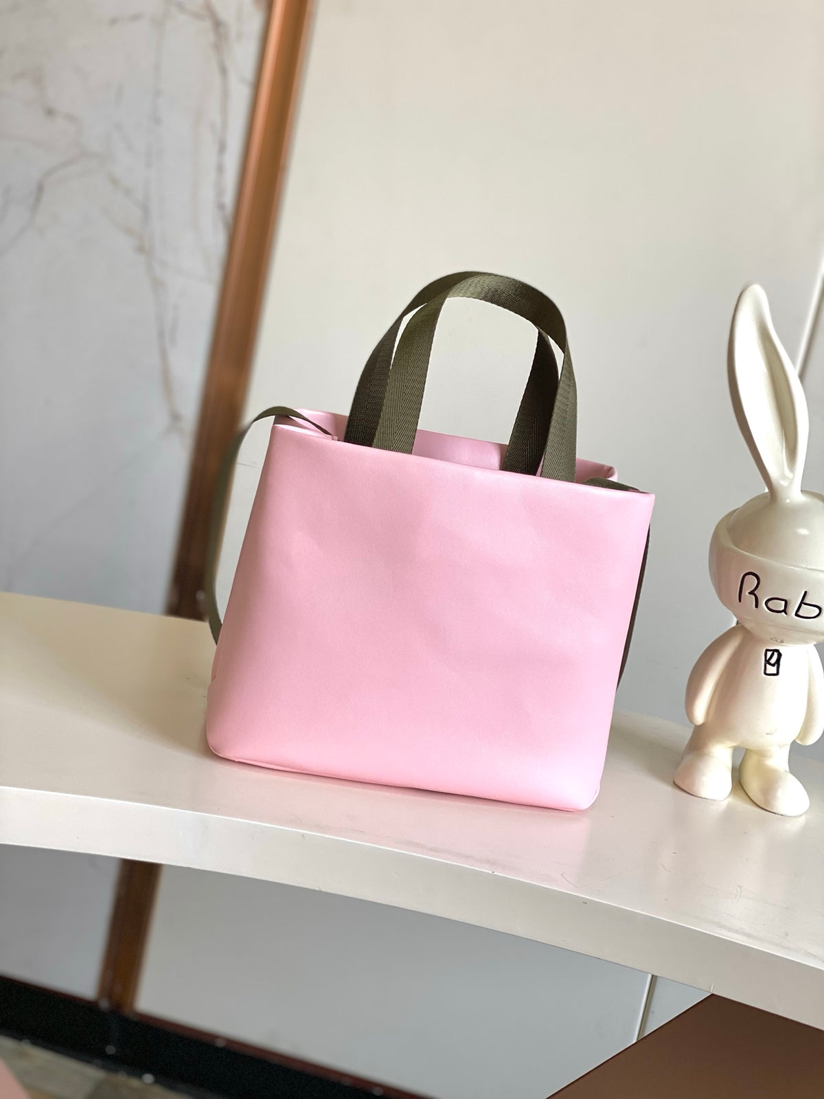 Top-tier Authentic-Grade Quality handbag Size: 25 x 19 x 11 cm