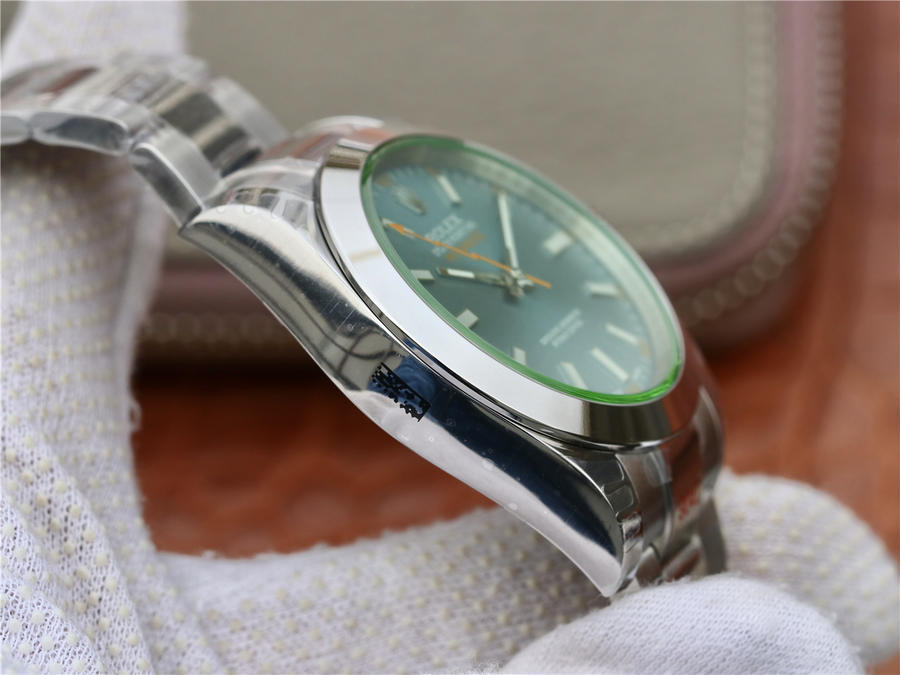 Replica Automatic Watch for Men MILGAUSS 40mm Blue Dial