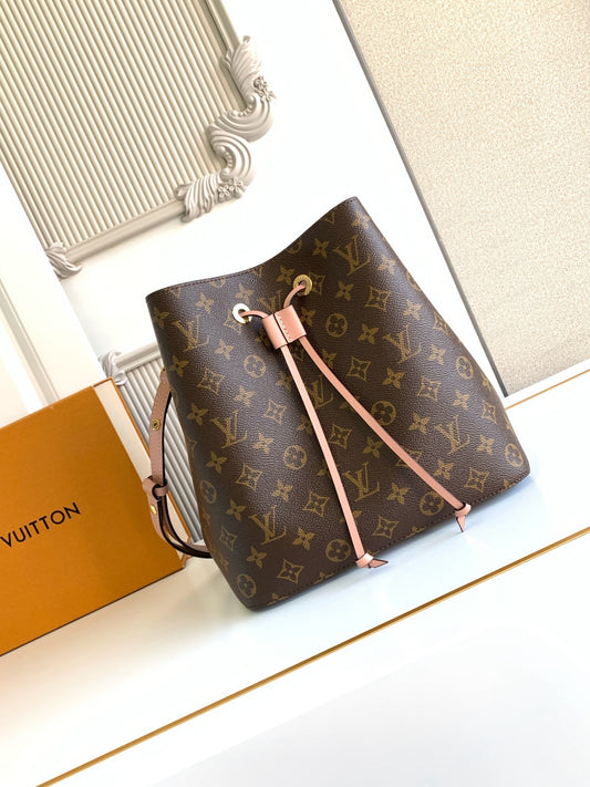 Top-tier Authentic-Grade Quality handbag Size: 26.0 x 26.0 x 17.5 cm