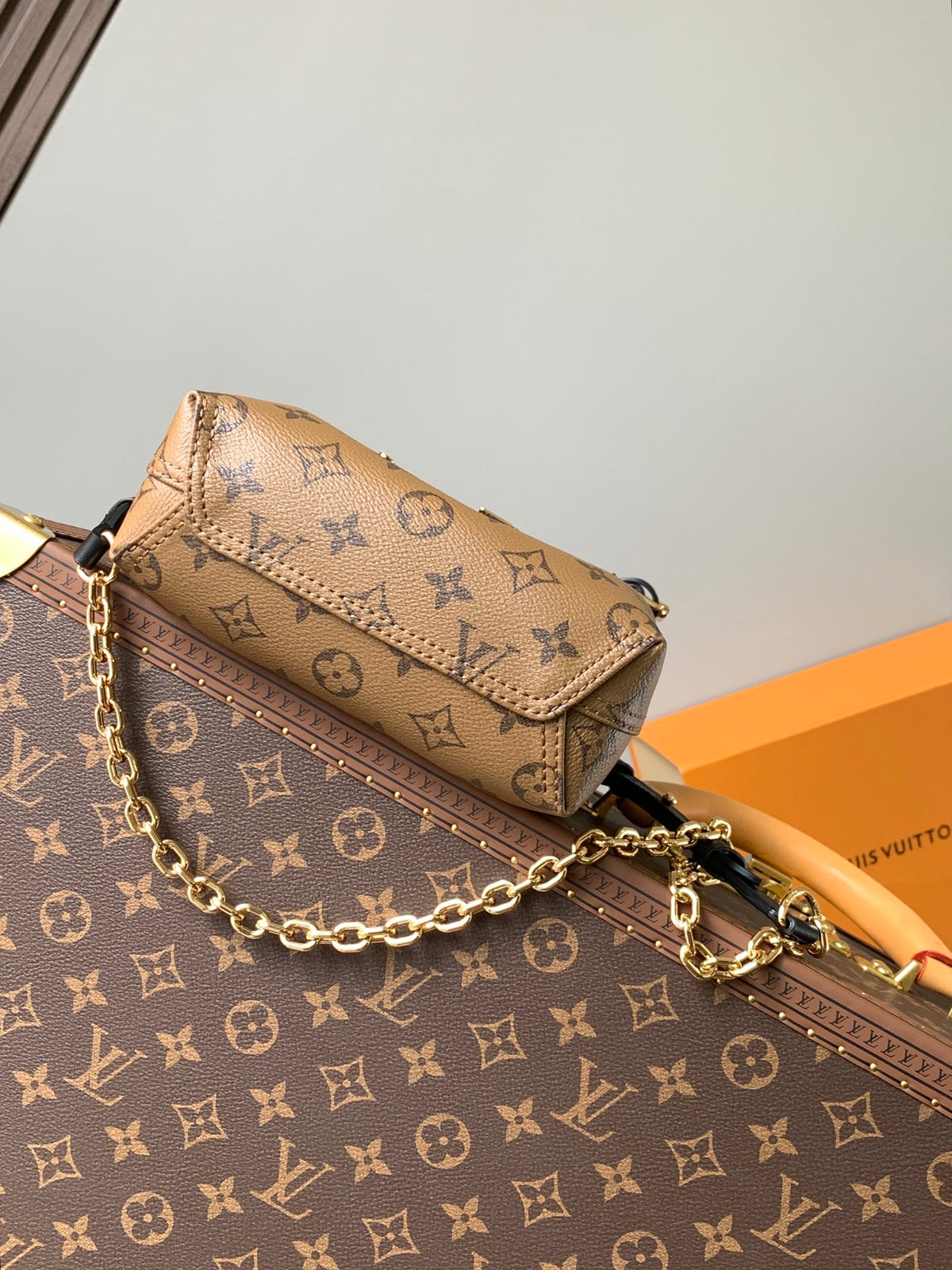 Top-tier Authentic-Grade Quality handbag Size: 17.0 x 17.0 x 7.0 CM