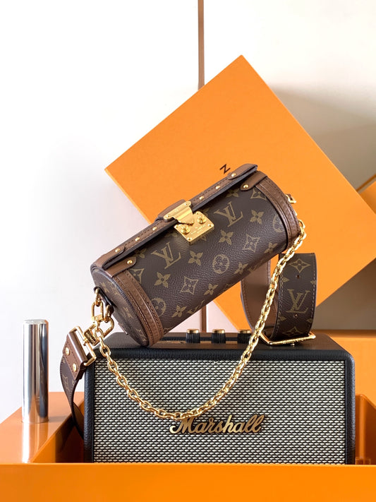 Top-tier Authentic-Grade Quality handbag  Size: 19 x 9 x 9 cm