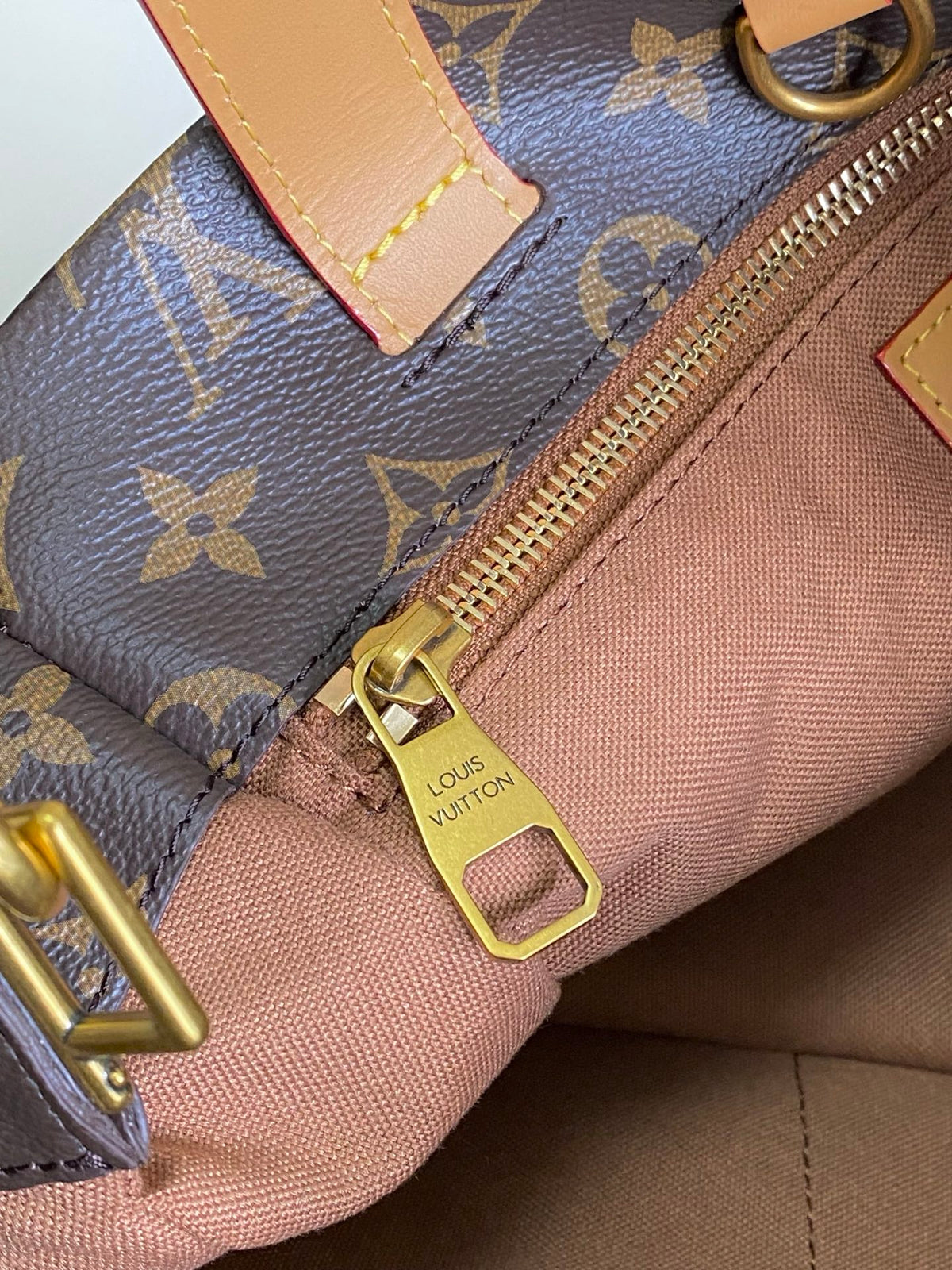 Top-tier Authentic-Grade Quality handbag Size: 25 x 19 x 11 cm