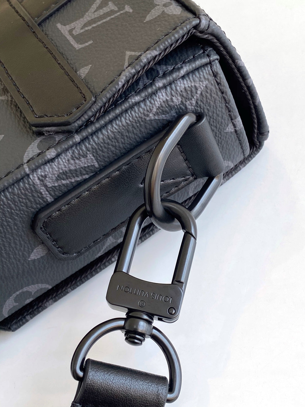 Top-tier Authentic-Grade Quality handbag Size: 24 x 18 x 5.5 cm