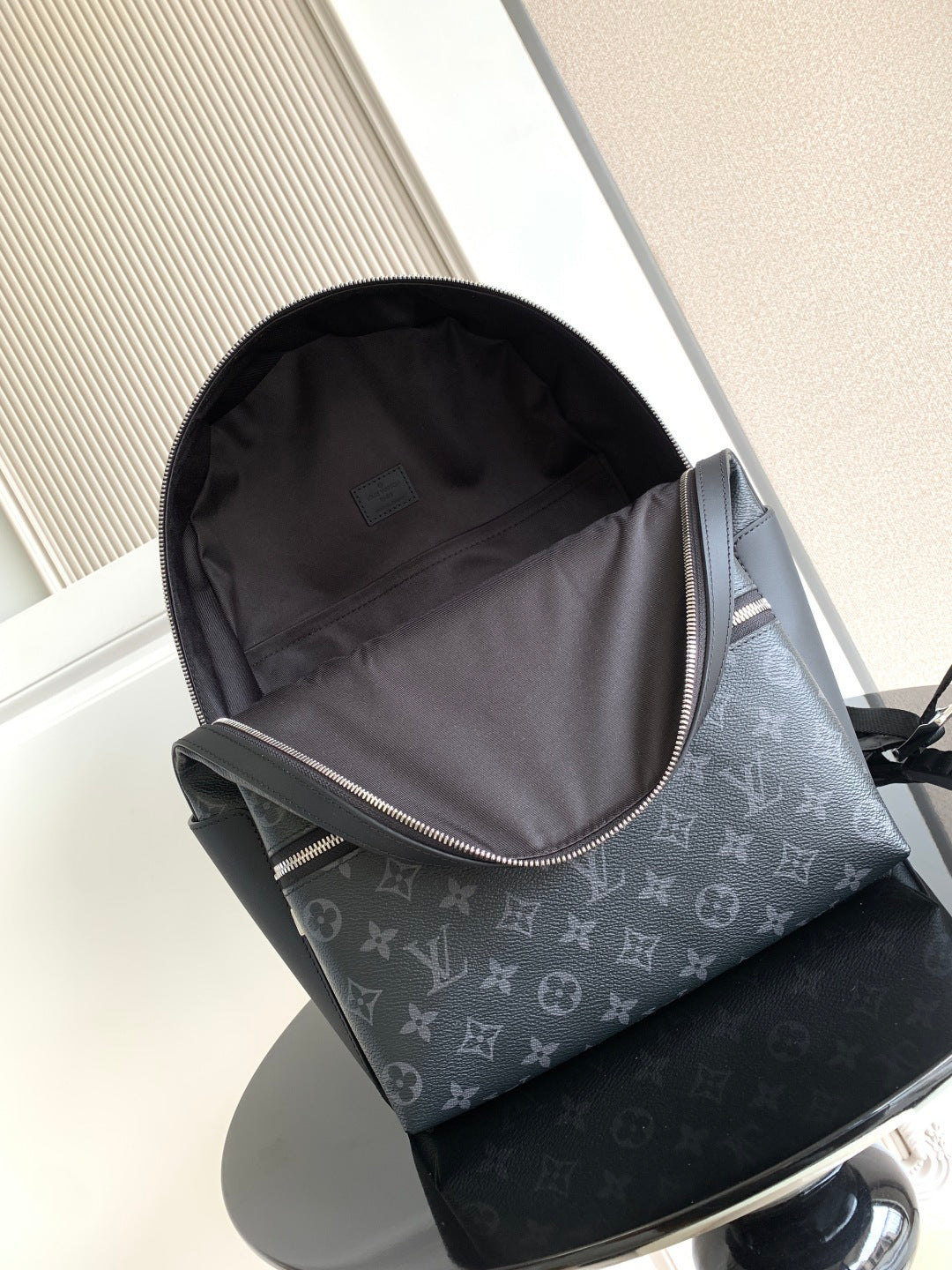 Top-tier Authentic-Grade Quality Black handbag Size: 𝟐𝟗.𝟎 𝐱 𝟑𝟖.𝟎 𝐱 𝟐𝟎.𝟎 cm