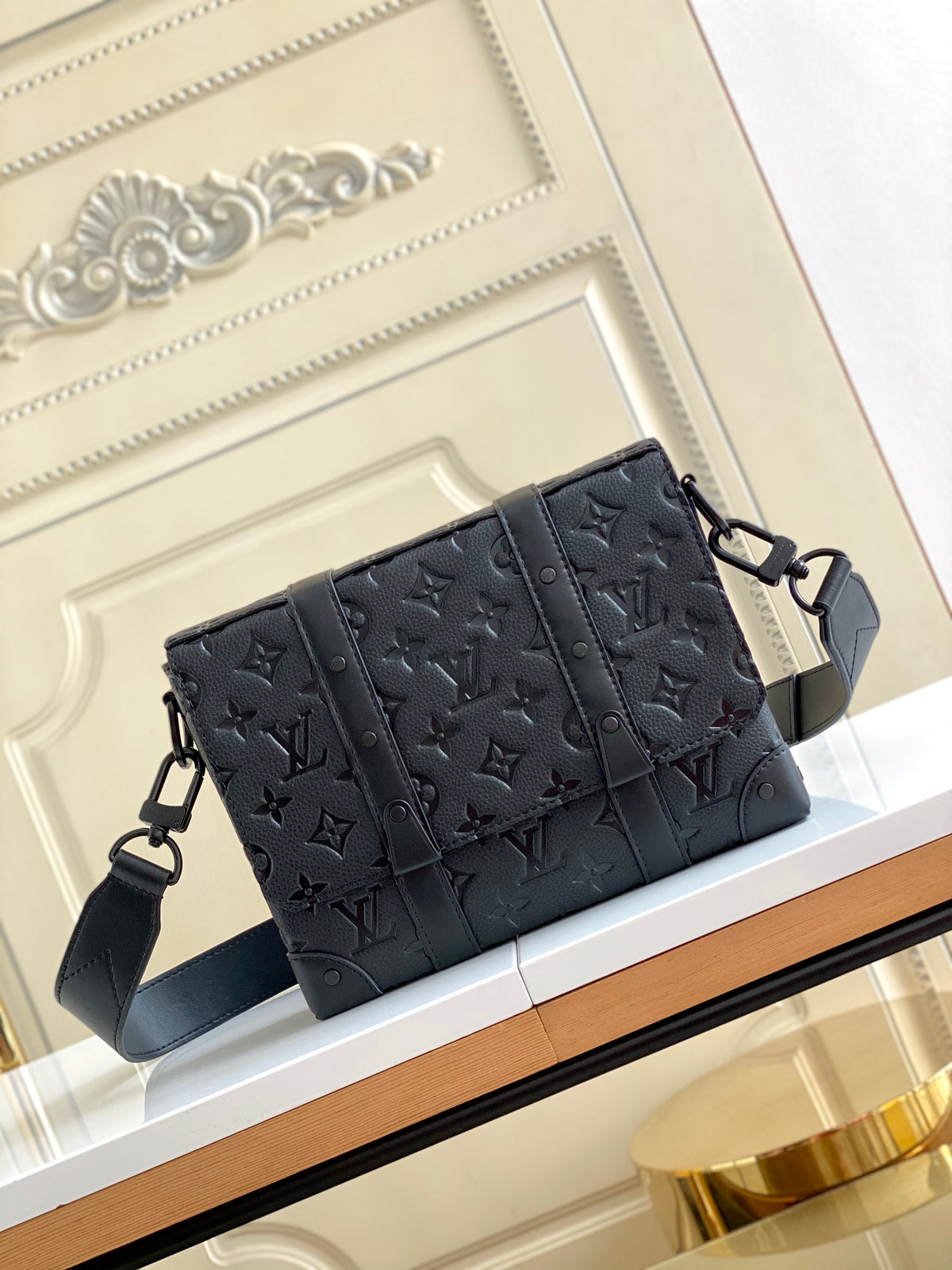 Top-tier Authentic-Grade Quality handbag Size: 24 x 18 x 5.5 cm