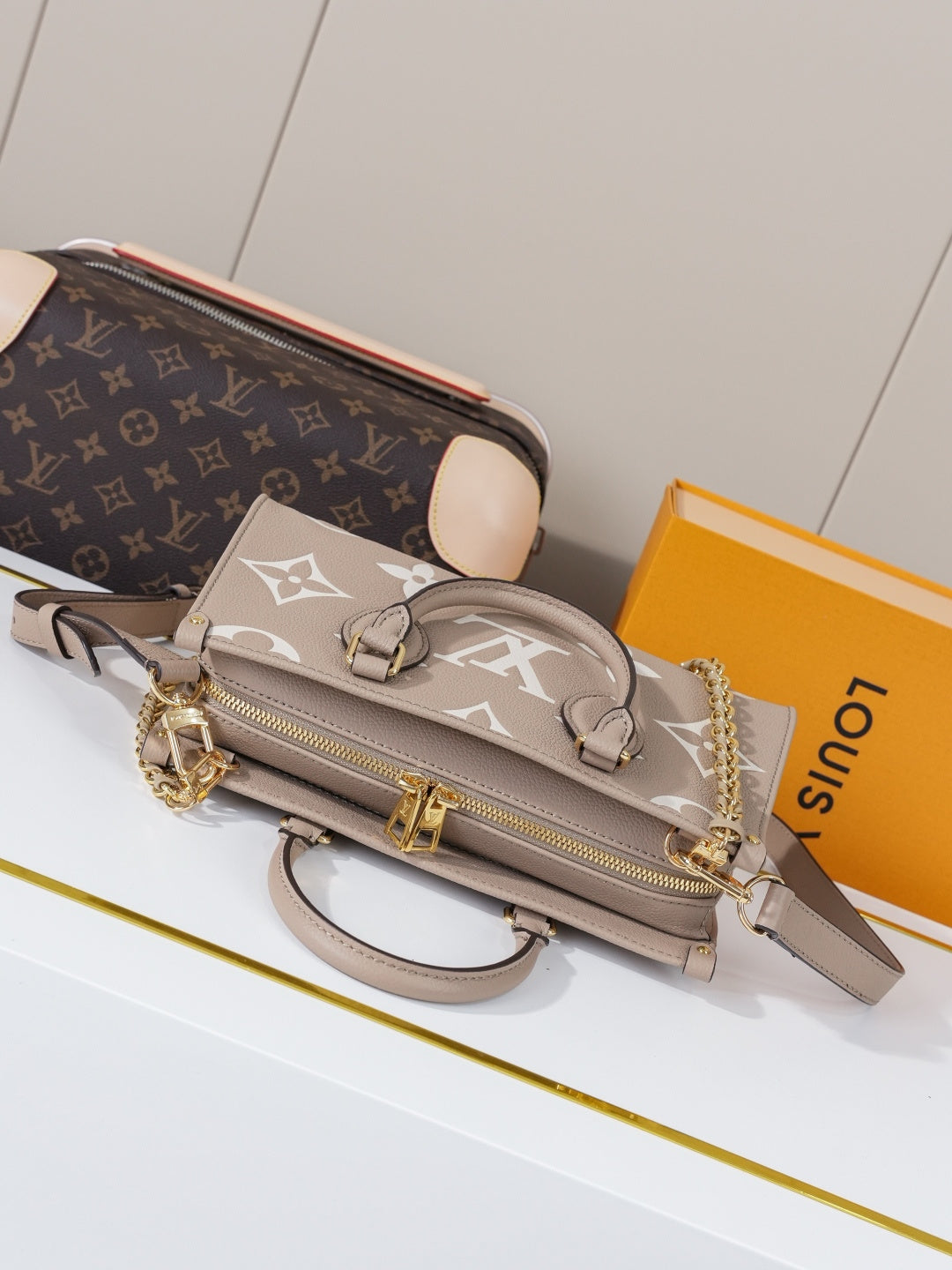 Top-tier Authentic-Grade Quality handbag  Size：25.0 x 13.0 x 10.0 cm