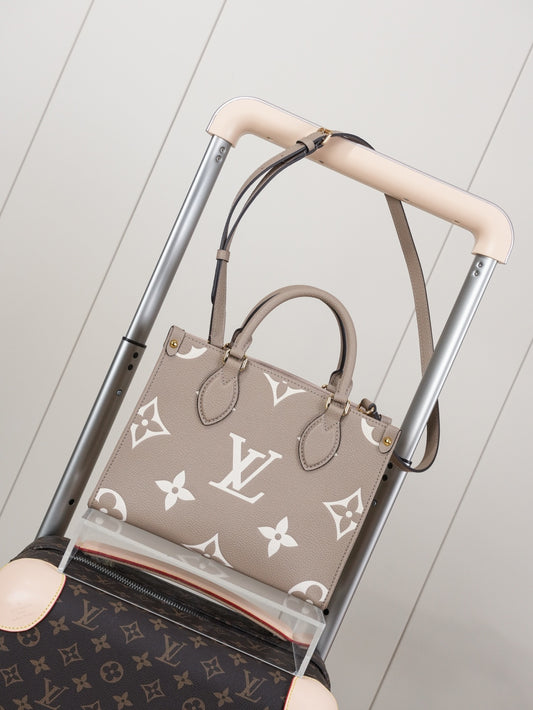 Top-tier Authentic-Grade Quality handbag  Size：25.0 x 19.0 x 11.5 cm