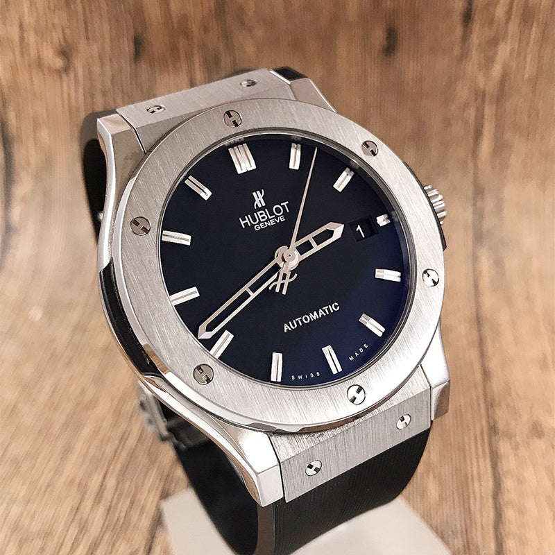 Replica Automatic Watch for Classic Fusion Rubber Strap 42MM Silver Black Dial