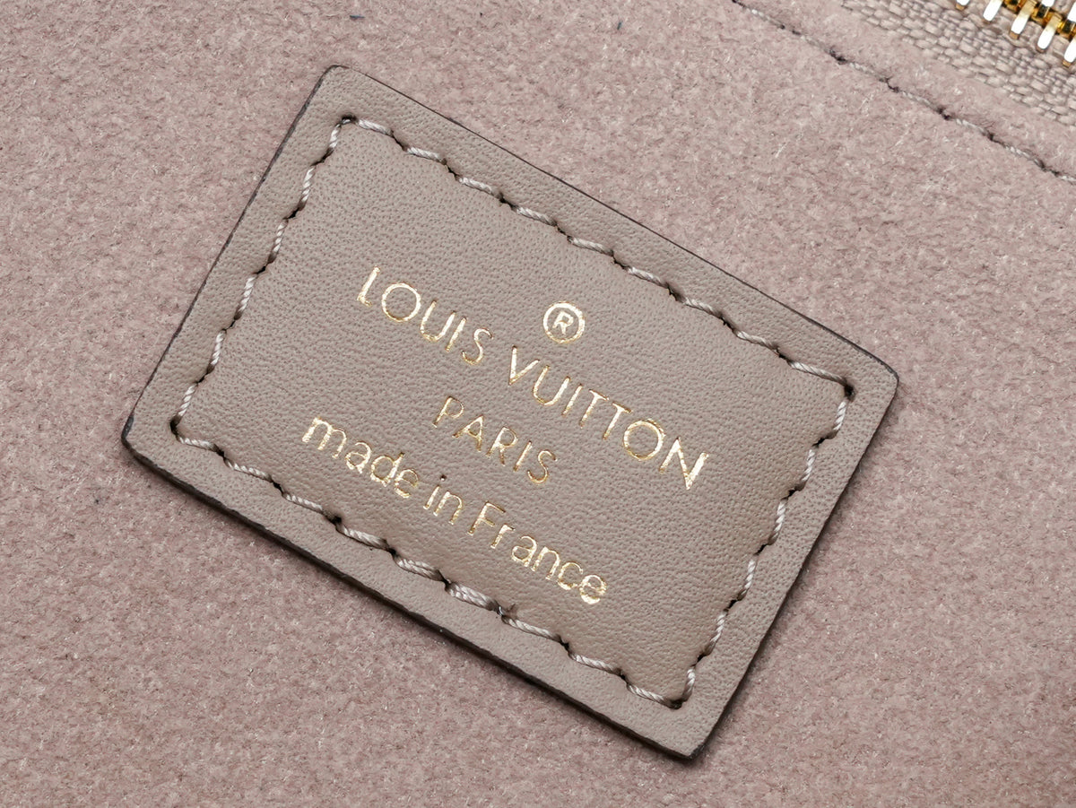 Top-tier Authentic-Grade Quality handbag  Size：25.0 x 19.0 x 11.5 cm