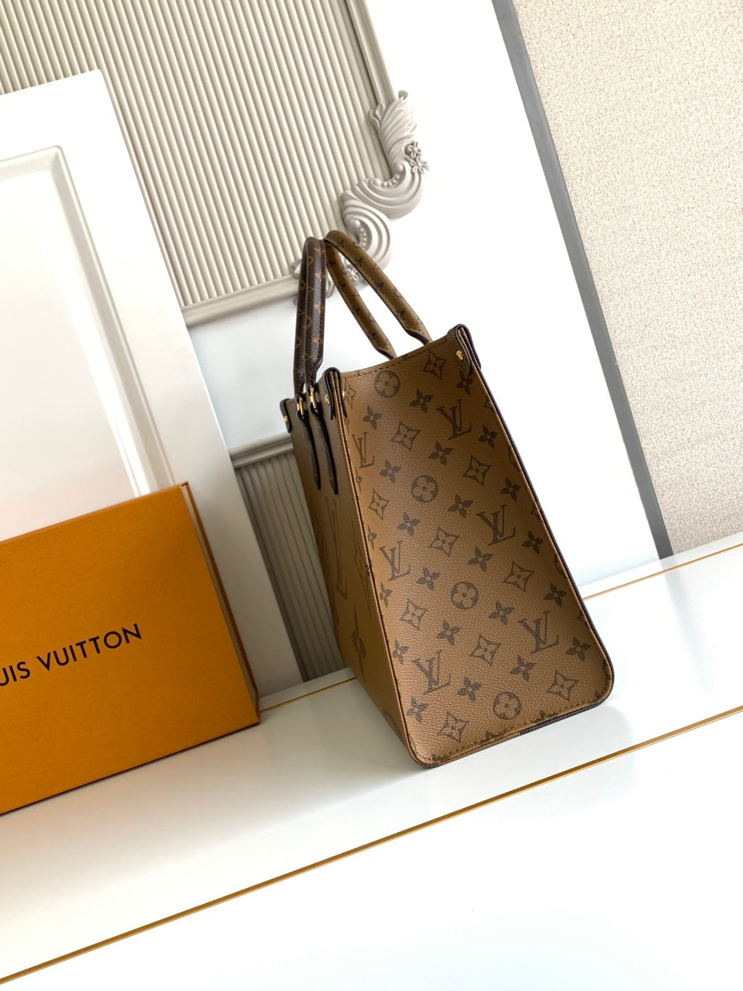 Top-tier Authentic-Grade Quality Italian grade leather handbag Size: 𝟑𝟓.𝟎 𝐱 𝟐𝟕.𝟎 𝐱 𝟏𝟒.𝟎 cm