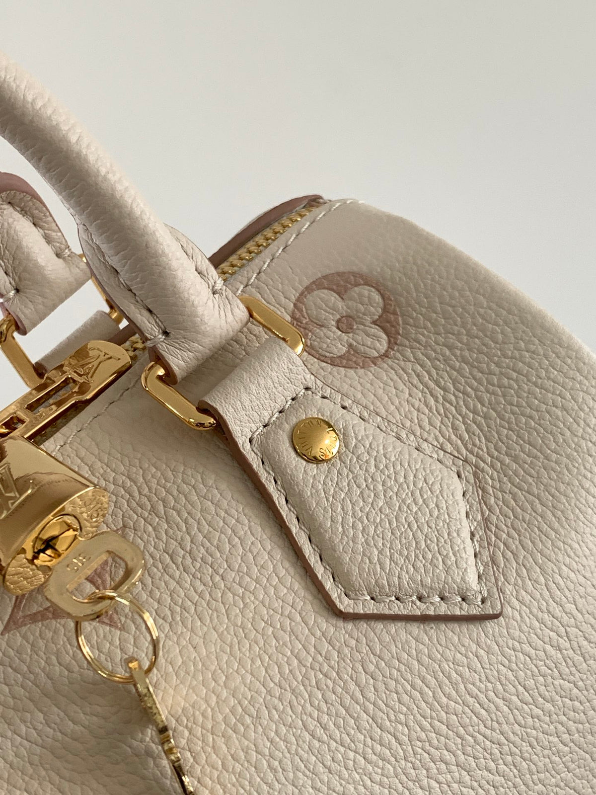 Top-tier Authentic-Grade Quality handbag  Size: 13.5 x 12 x 20.5 cm