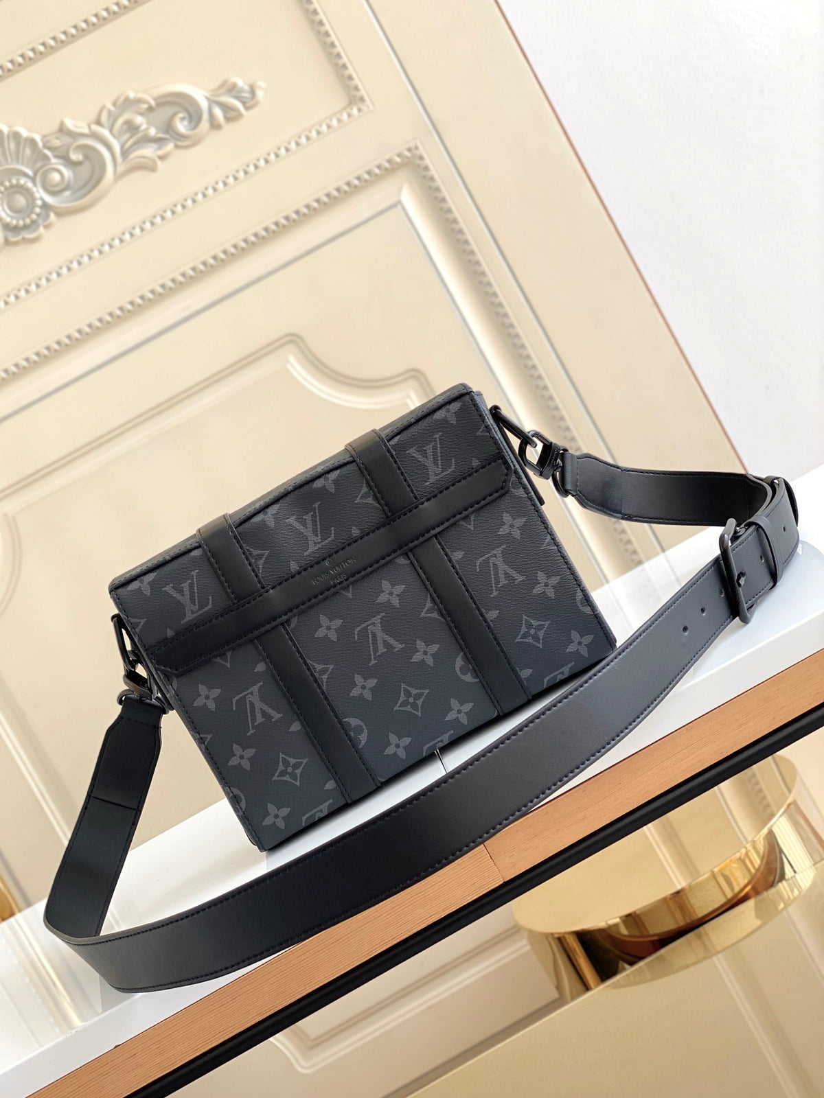Top-tier Authentic-Grade Quality handbag Size: 24 x 18 x 5.5 cm