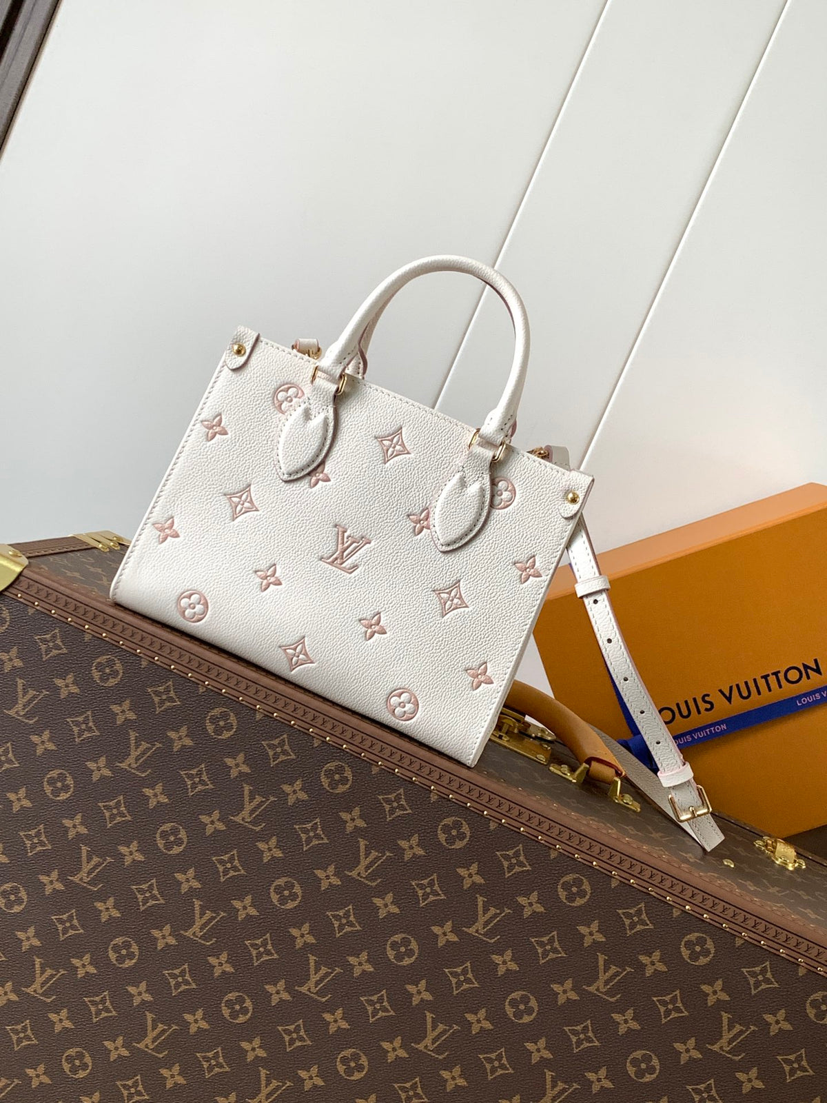 Top-tier Authentic-Grade Quality handbag  Size: 19 x 11.5 x 25 cm