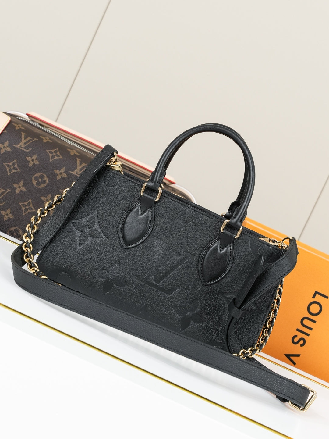 Top-tier Authentic-Grade Quality handbag  Size：25.0 x 13.0 x 10.0 cm