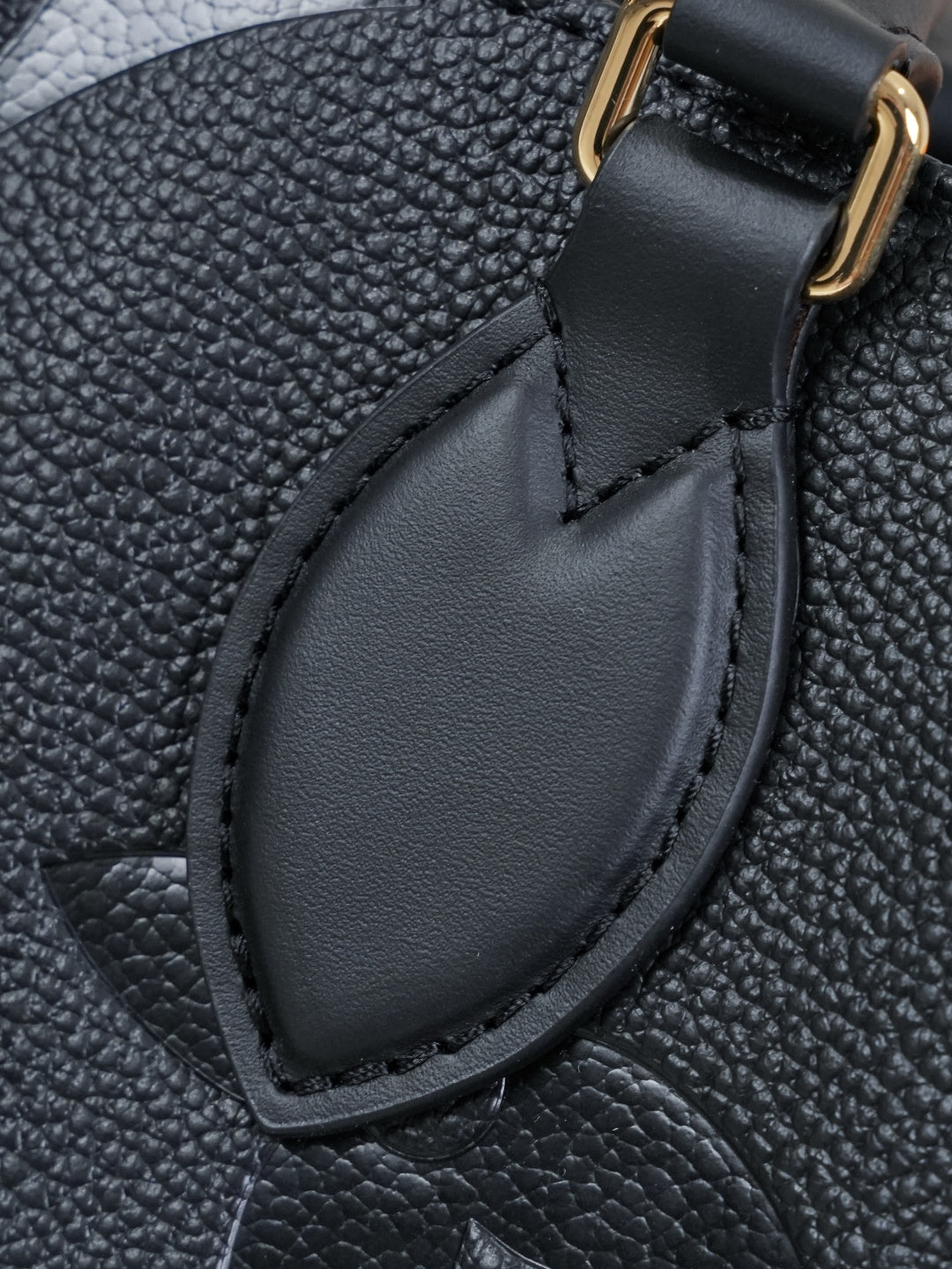 Top-tier Authentic-Grade Quality handbag  Size：35.0 x 27.0 x 14.0 cm