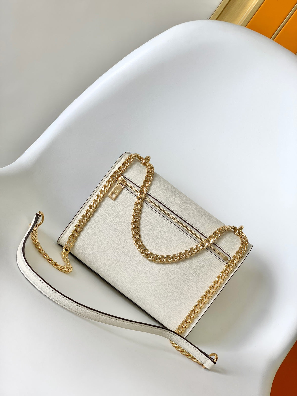 Top-tier Authentic-Grade Quality handbag  Size: 22.5 x 17.0 x 5.5 cm