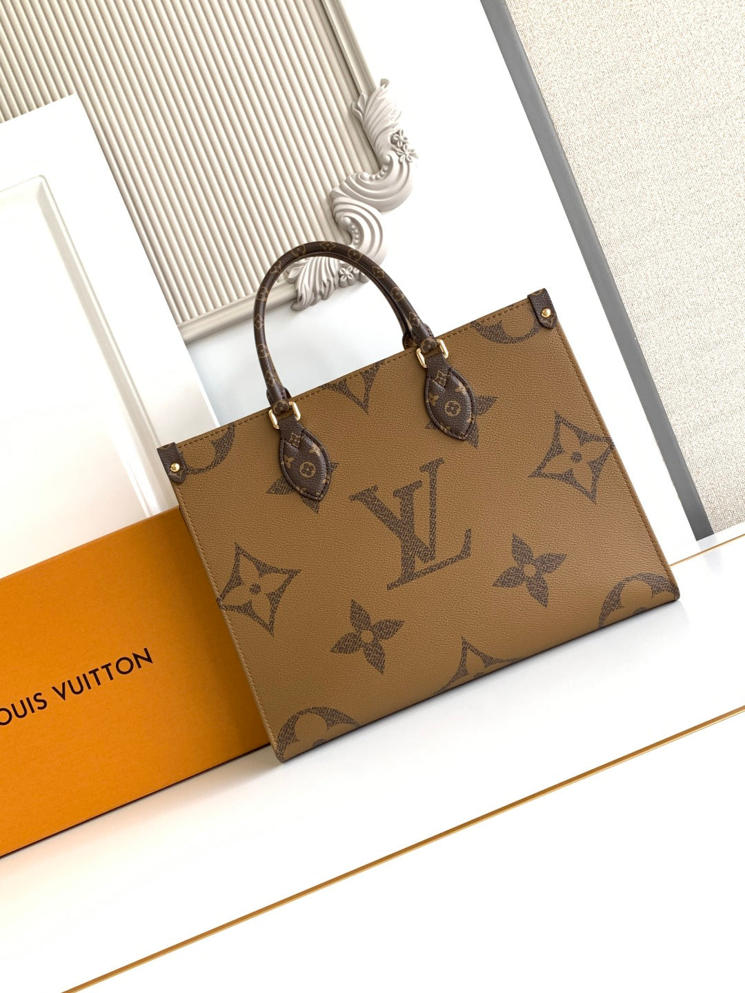 Top-tier Authentic-Grade Quality Italian grade leather handbag Size: 𝟑𝟓.𝟎 𝐱 𝟐𝟕.𝟎 𝐱 𝟏𝟒.𝟎 cm