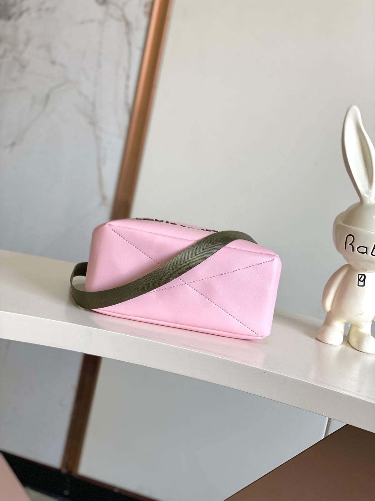 Top-tier Authentic-Grade Quality handbag Size: 25 x 19 x 11 cm
