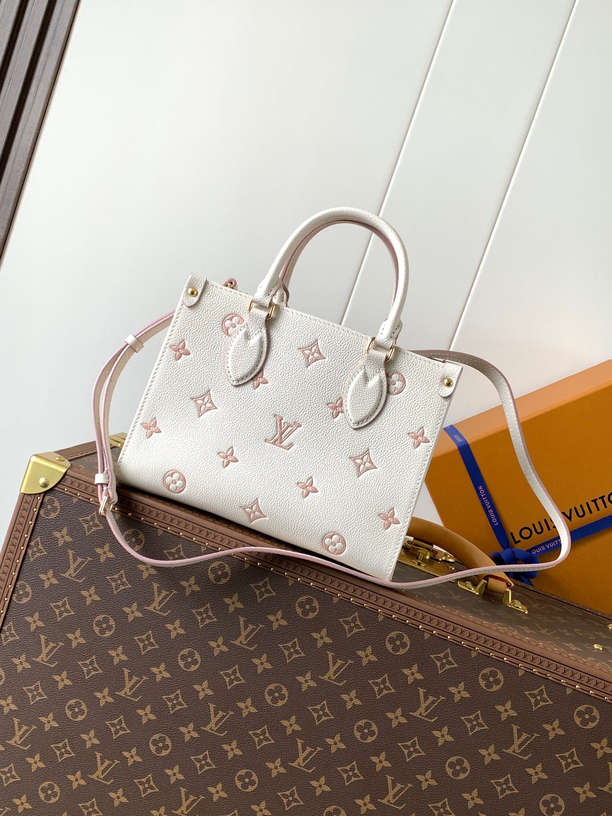Top-tier Authentic-Grade Quality handbag  Size: 19 x 11.5 x 25 cm