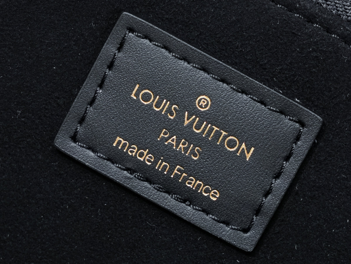 Top-tier Authentic-Grade Quality handbag  Size：25.0 x 19.0 x 11.5 cm