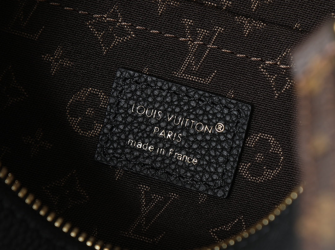 Top-tier Authentic-Grade Quality handbag Size: 17 x 13.5 x 26 cm