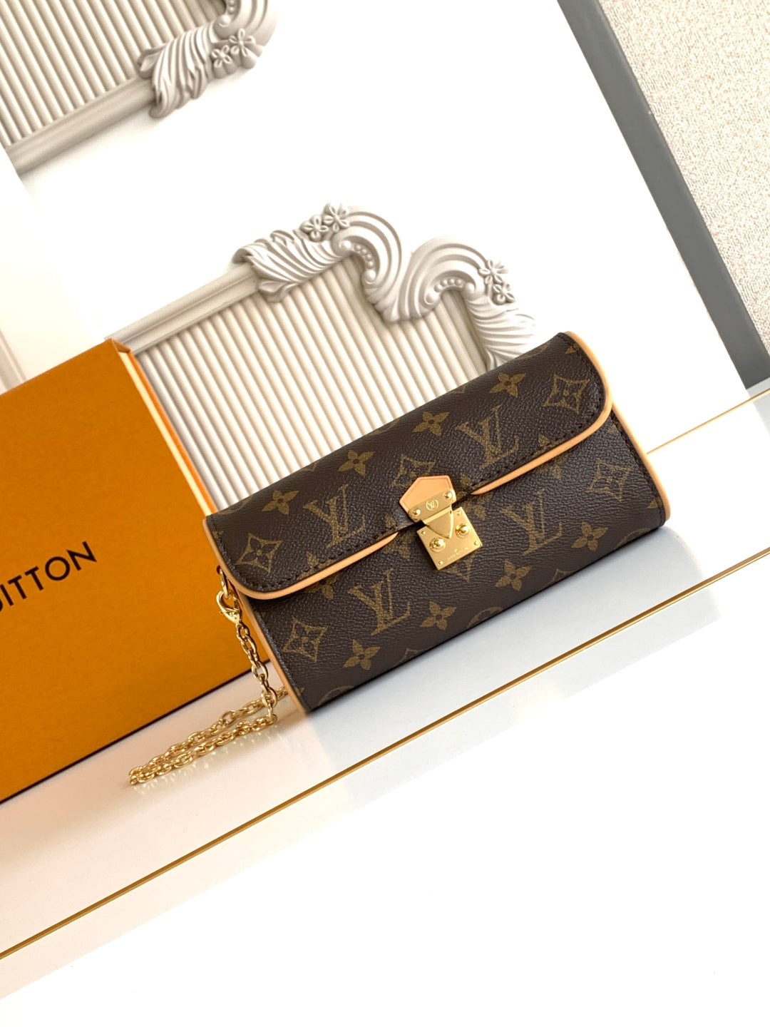 Top-tier Authentic-Grade Quality handbag Size: 20.5 x 11.0 x 6.0 cm