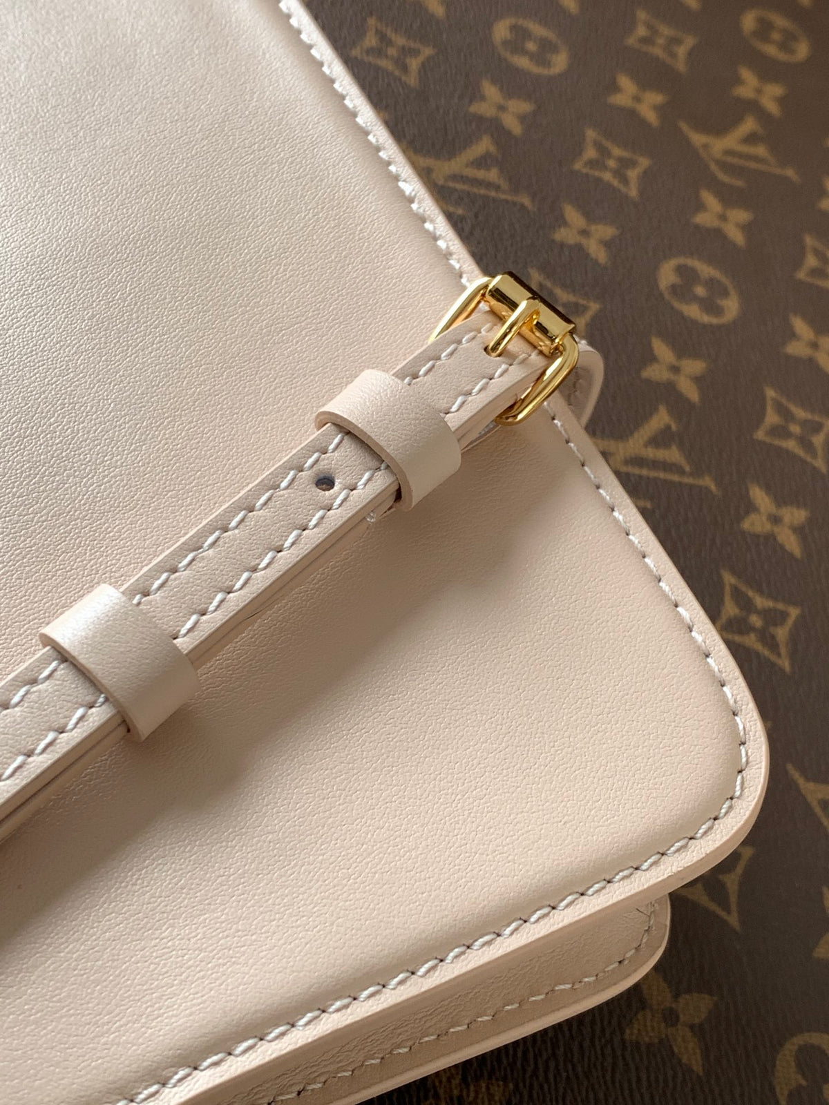 Top-tier Authentic-Grade Quality handbag  Size: 11.5 x 4 x 20 cm