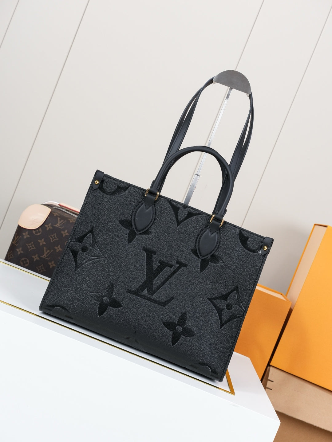 Top-tier Authentic-Grade Quality handbag  Size：35.0 x 27.0 x 14.0 cm