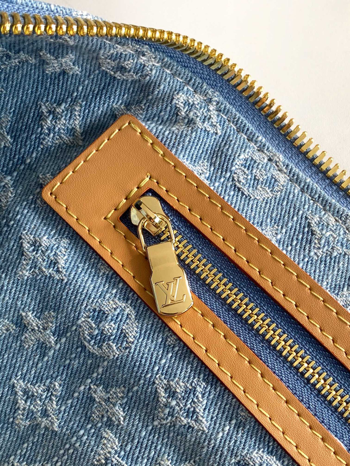 Top-tier Authentic-Grade Quality handbag Size: 45 × 27 × 20 cm