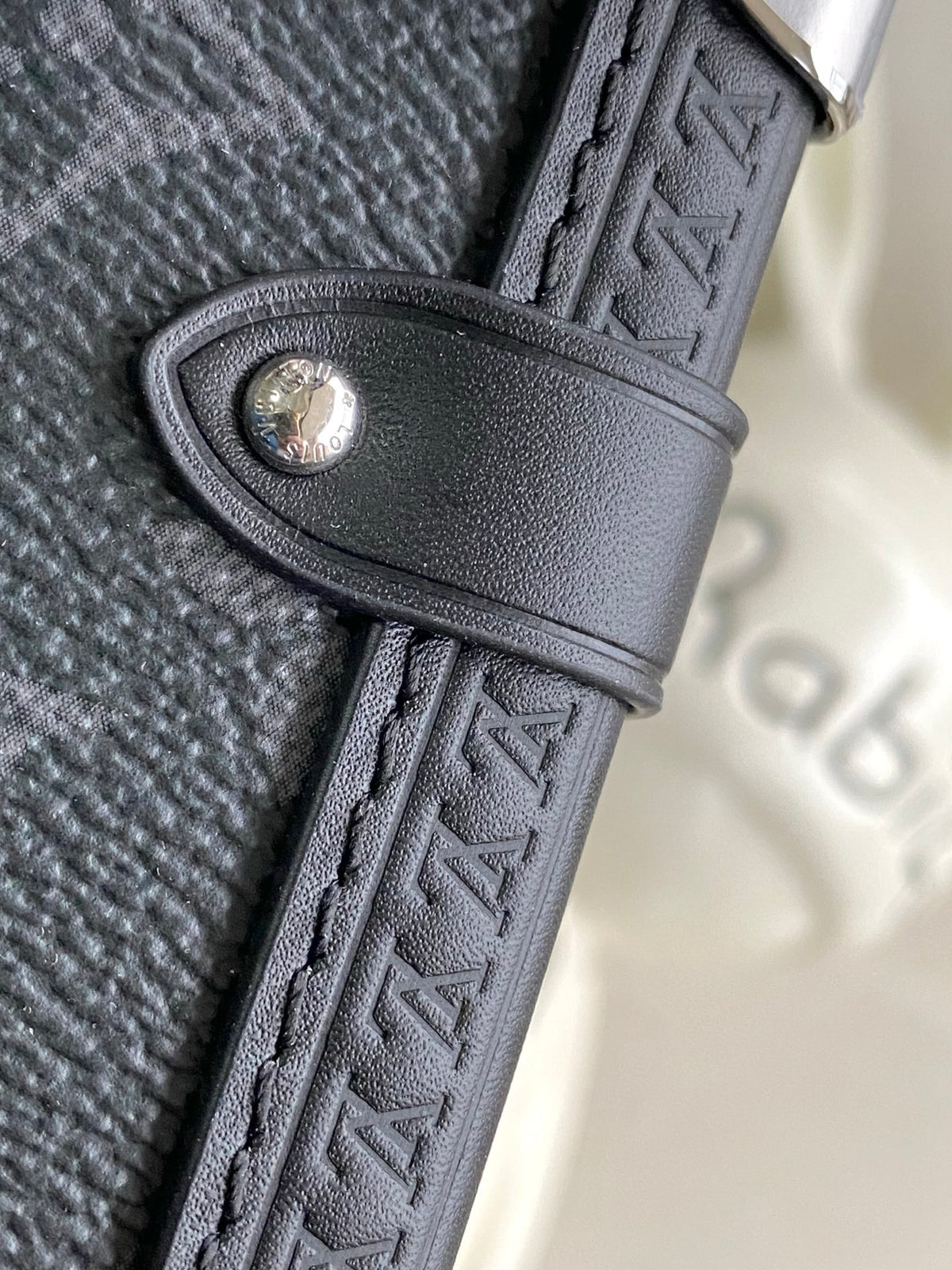 Top-tier Authentic-Grade Quality handbag Size: 15 x 7 x 28 cm
