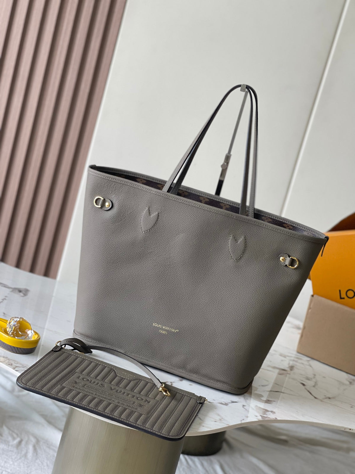 Top-tier Authentic-Grade Quality handbag Size: 31 x 28 x 14 cm