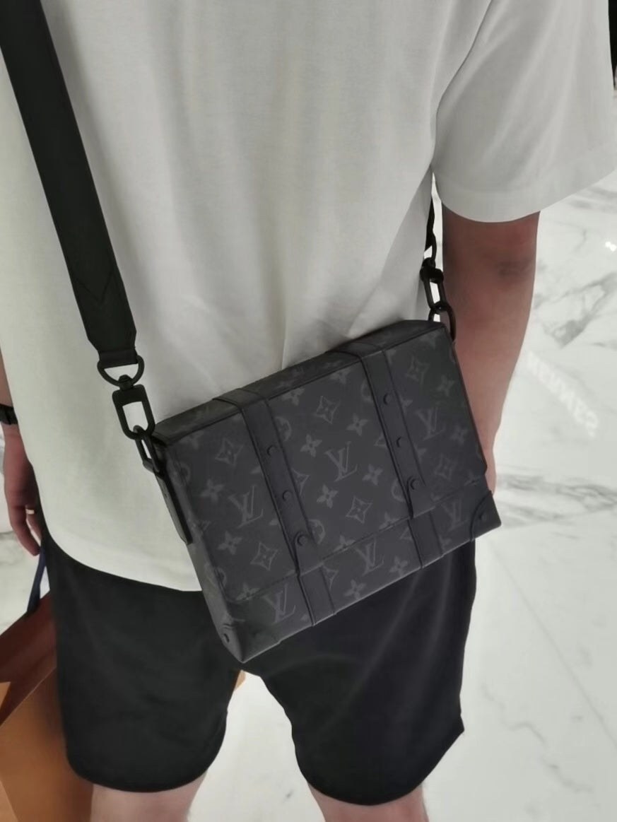 Top-tier Authentic-Grade Quality handbag Size: 24 x 18 x 5.5 cm