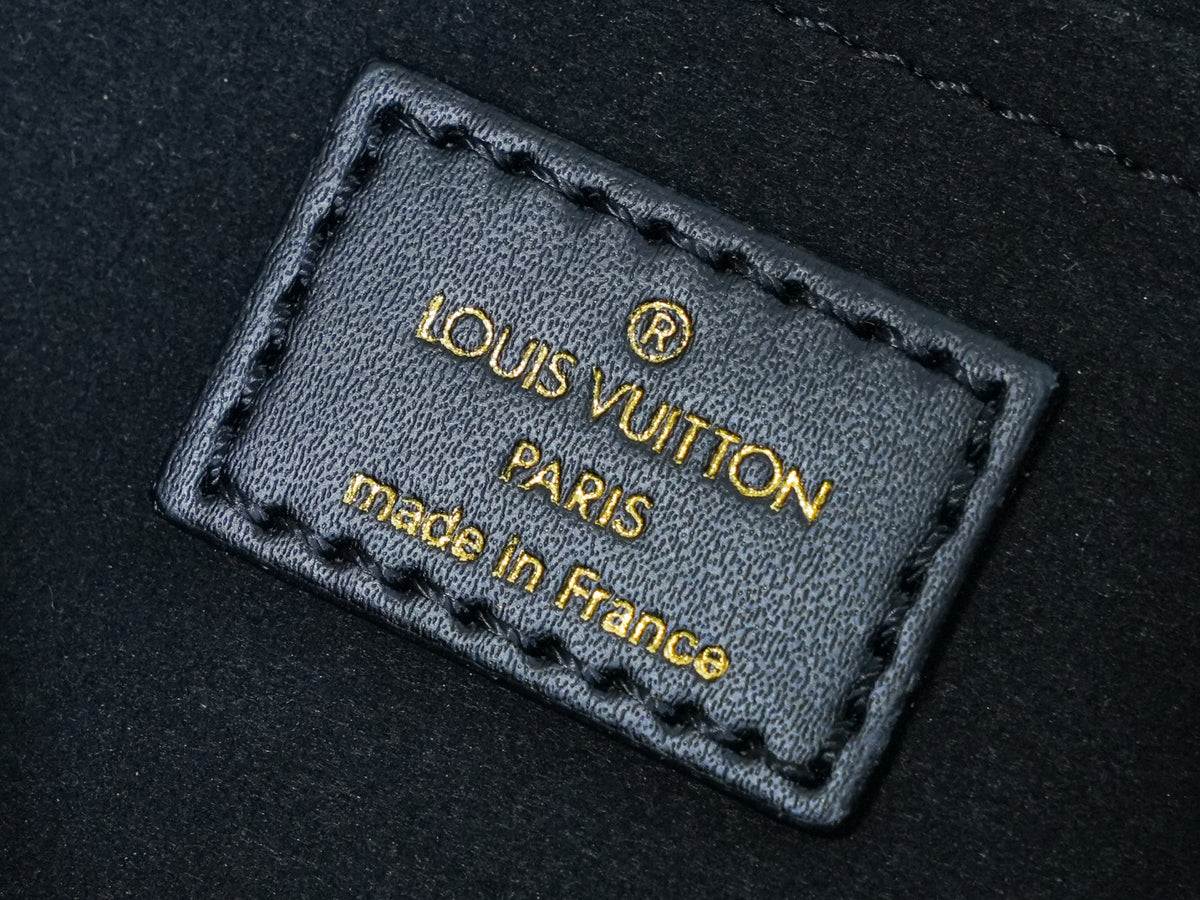Top-tier Authentic-Grade Quality handbag  Size：25.0 x 13.0 x 10.0 cm