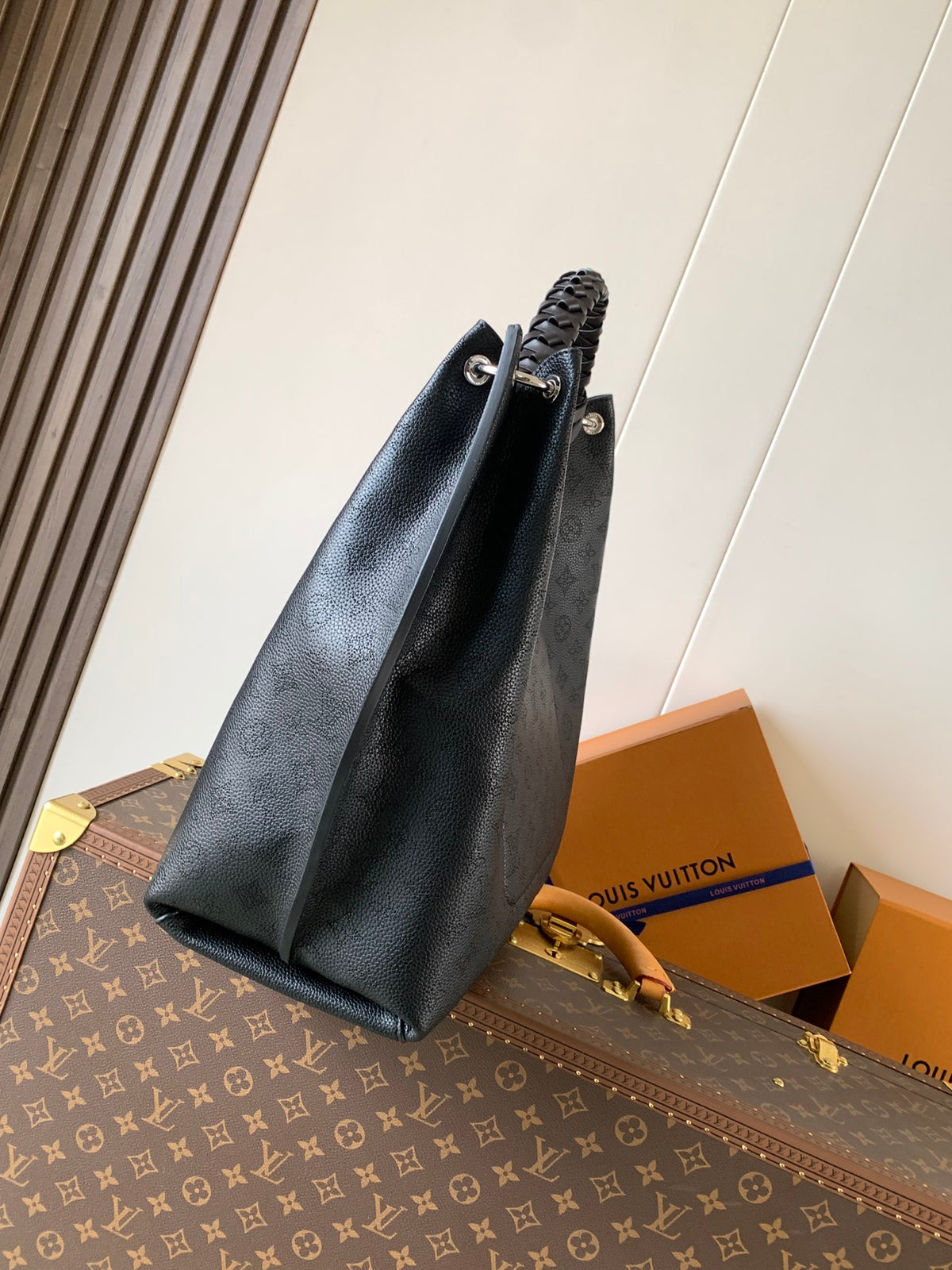 Top-tier Authentic-Grade Quality Sac Carmel Bag  M52950 Black Size：40 x 17 x 35 cm