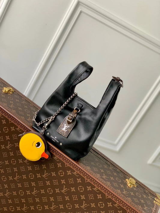 Top-tier Authentic-Grade Quality handbag Size:17 x 17 x 7 cm