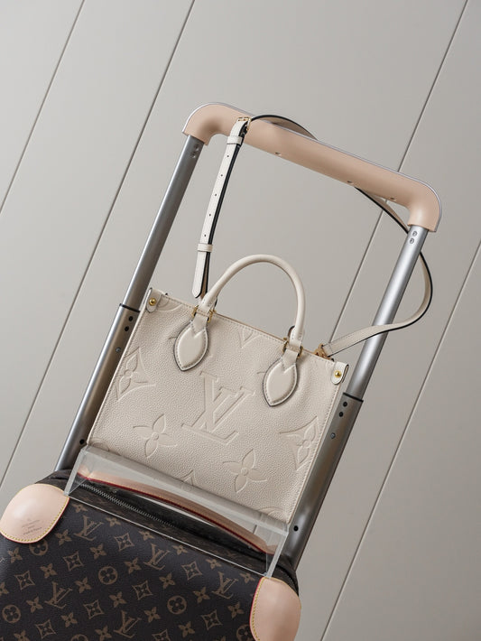 Top-tier Authentic-Grade Quality handbag  Size：25.0 x 19.0 x 11.5 cm