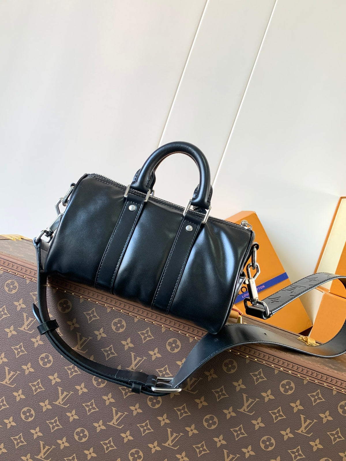 Top-tier Authentic-Grade Quality handbag Size: 15 x 11 x 25 cm