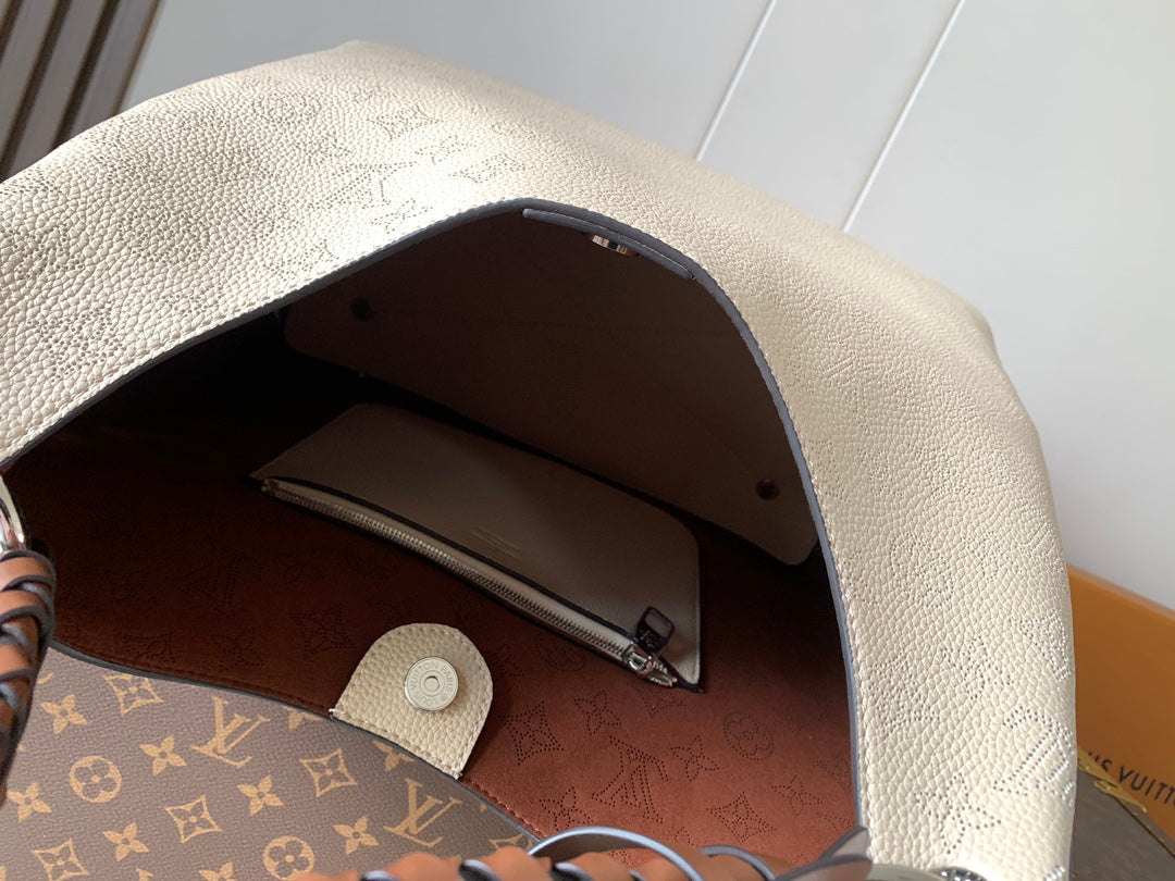 Top-tier Authentic-Grade Quality Sac Carmel Bag M53188 Off-White Size：40 x 17 x 35 cm