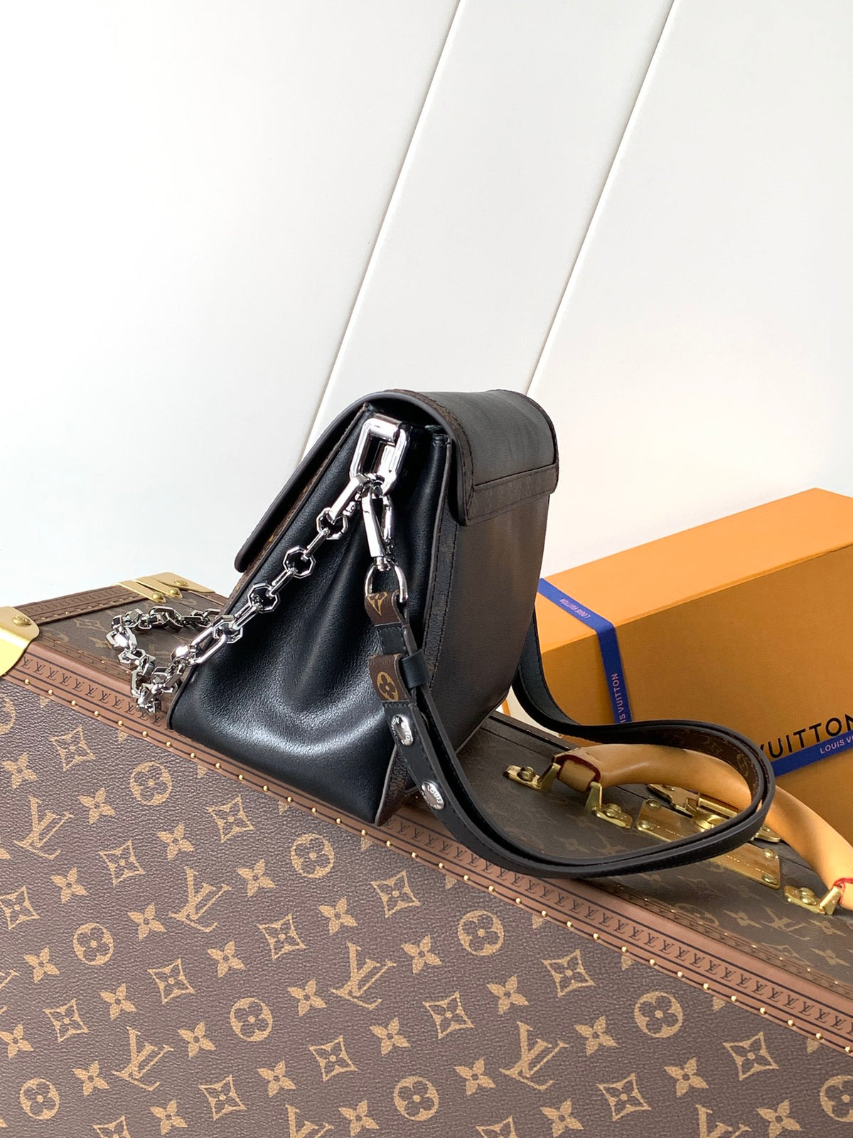 Top-tier Authentic-Grade Quality handbag Size: 17 x 9 x 24 cm