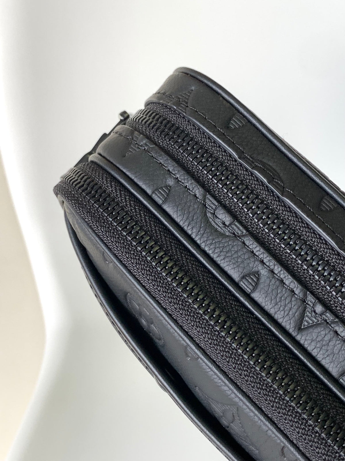 Top-tier Authentic-Grade Quality handbag Size: 11 x 18.5 x 6.5 cm
