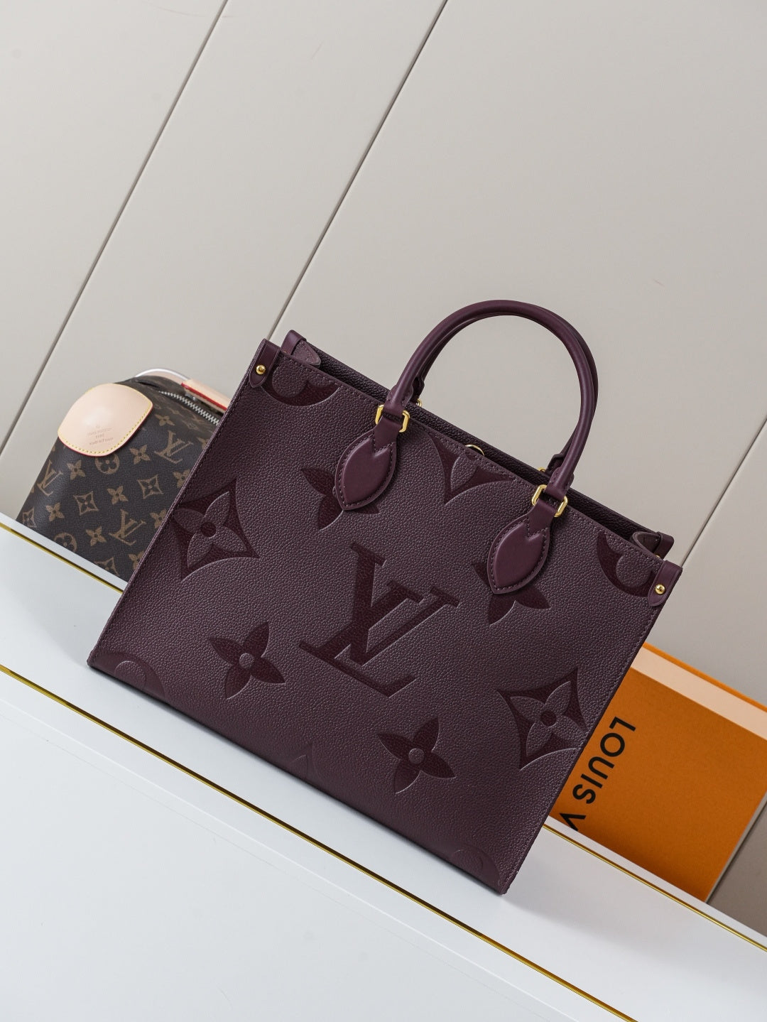 Top-tier Authentic-Grade Quality handbag  Size：35.0 x 27.0 x 14.0 cm