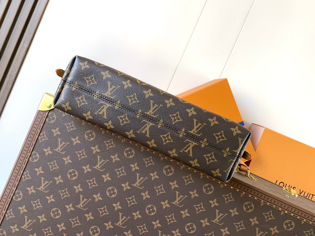 Top-tier Authentic-Grade Quality handbag Size: 36 x 19 x 0.5 cm