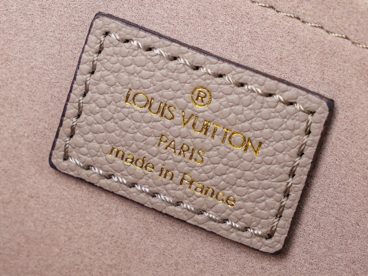 Top-tier Authentic-Grade Quality handbag  Size：25.0 x 13.0 x 10.0 cm